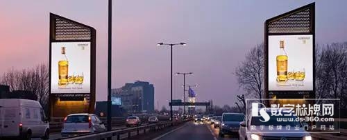 数字标牌市场增速加快 已位列广告媒体第二 1.jpg 数字标牌市场增速加快 已位列广告媒体第二 1.jpg