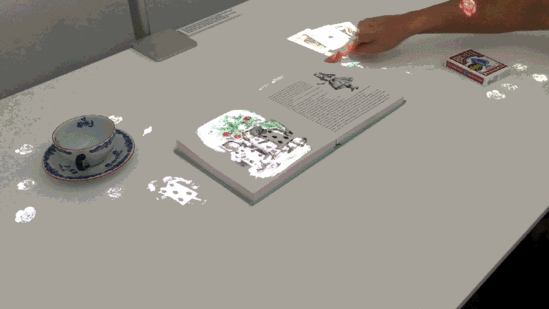 索尼黑科技:可将任何台面秒变触控屏.gif 索尼黑科技:可将任何台面秒变触控屏.gif